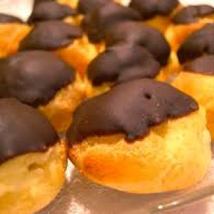 Bombas con crema al Sambayón